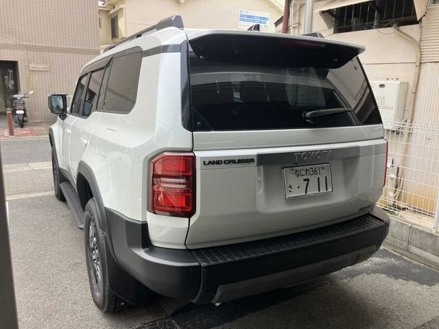 Toyota LANDCRUISER 250 VX photo 3