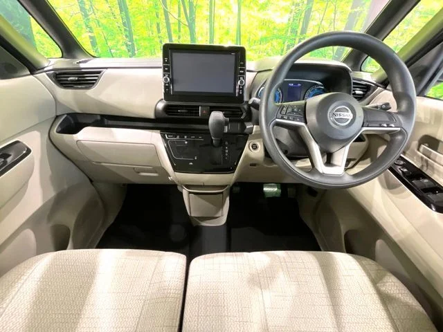 Nissan ROOX X photo 2