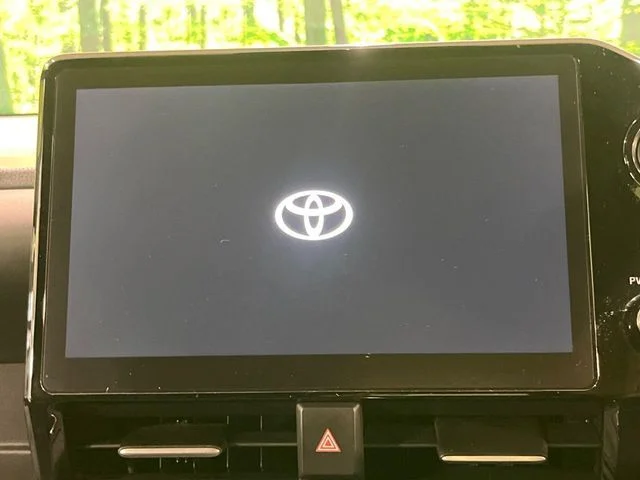 Toyota VOXY HYBRID S−Z photo 4