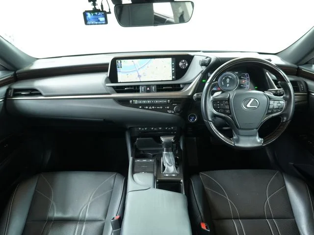 Toyota LEXUS ES300h バージョンL photo 2