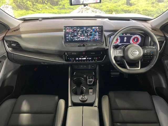 Nissan X-TRAIL HYBRID 4WD G　e−4ORCE photo 3