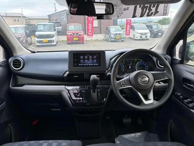 Nissan DAYZ 4WD ハイウェイスターX photo 3