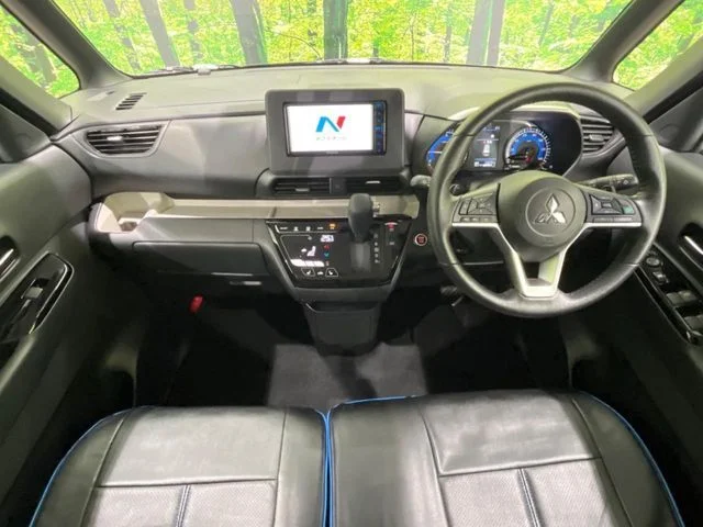 Mitsubishi DELICA MINI T　プレミアム photo 2