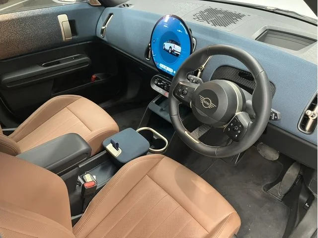 Bmw MINI COUNTRYMAN D photo 2