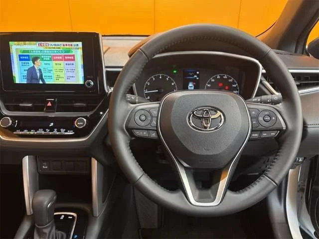 Toyota COROLLA CROSS G photo 2