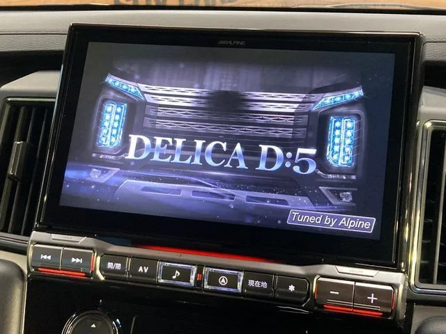 Mitsubishi DELICA D:5 4WD シャモニー photo 3