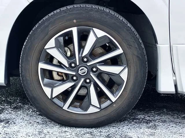 Nissan SERENA WG e−POWER　ハイウェイスター　V photo 4