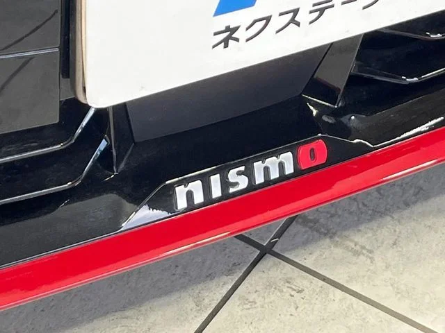 Nissan AURA NISMO　チューンド　e−POWER photo 3
