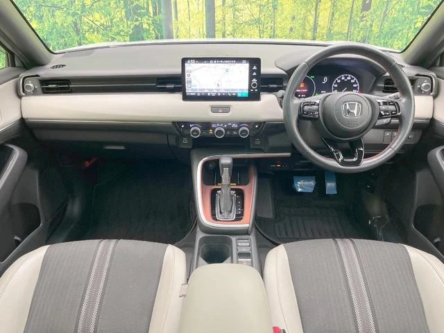 Honda VEZEL e:HEV プレイ photo 2