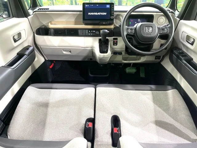 Honda N BOX 4WD ベースグレード photo 2
