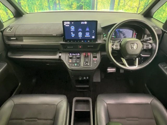 Honda STEPWAGON e:HEV SPADA プレミアムライン photo 2