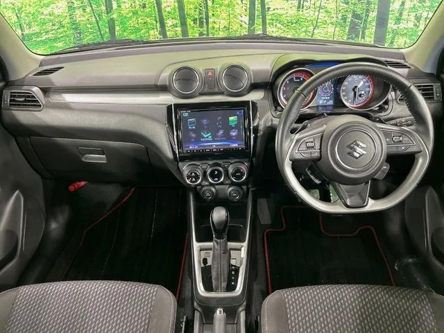 Suzuki SWIFT ハイブリッド　RS photo 2