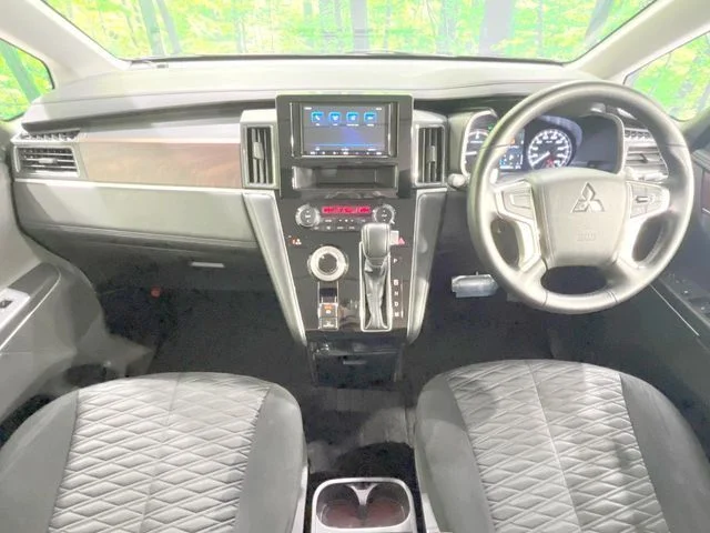 Mitsubishi DELICA D:5 4WD G　パワーパッケージ photo 2