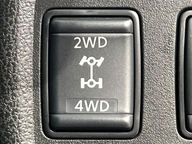Nissan NOTE 4WD e−POWER　X　FOUR photo 3