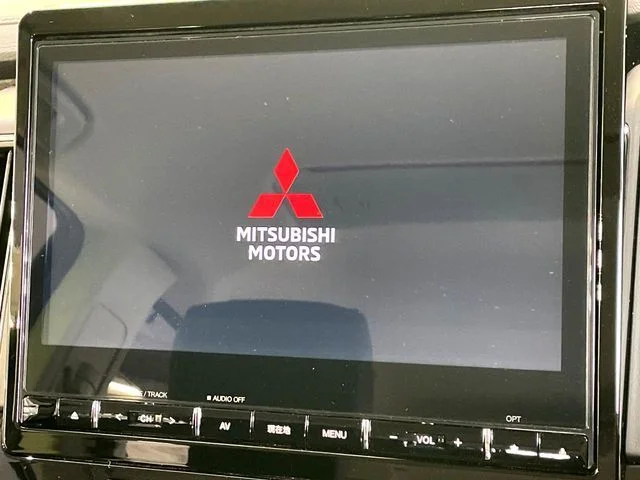 Mitsubishi DELICA D:5 4WD P photo 3