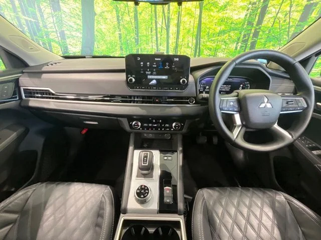 Mitsubishi OUTLANDER PHEV P photo 2