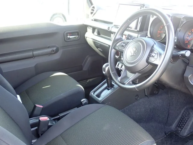 Suzuki JIMNY SIERRA JC photo 2