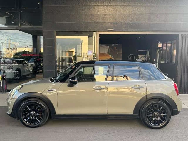 Bmw MINI COOPER D 5DOOR ベースグレード photo 3