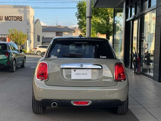 Bmw MINI COOPER D 5DOOR ベースグレード photo 4