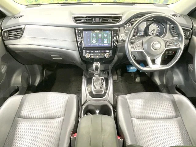 Nissan X-TRAIL 4WD 20Xi　Vセレクション photo 2