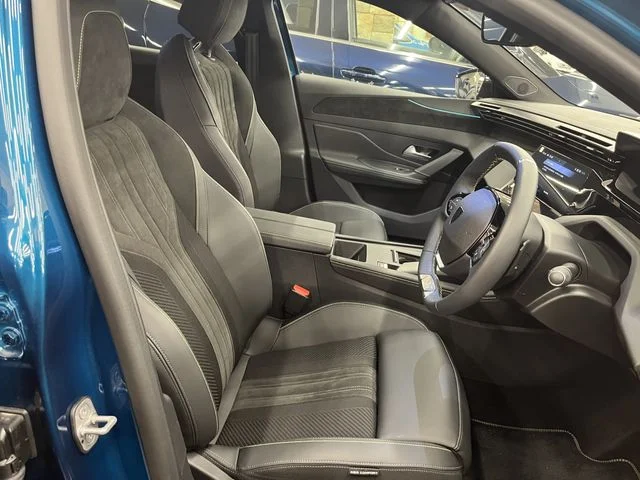 Peugeot PEUGEOT 308 GT　ハイブリッド photo 4