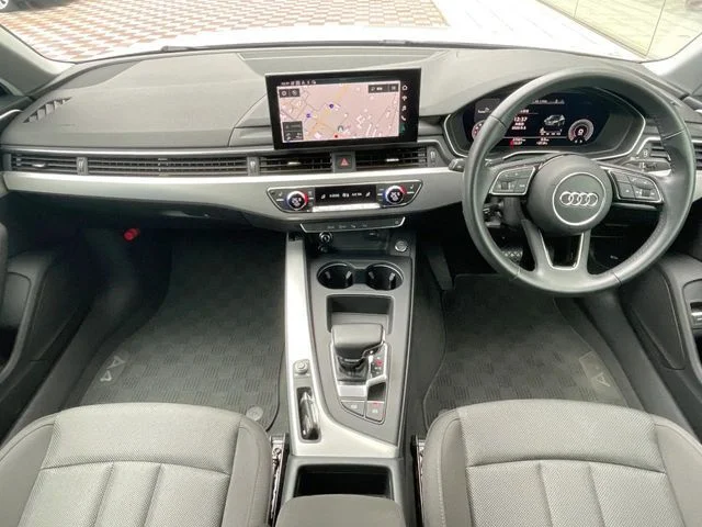 Audi AUDI A4 35　TFSI　アドバンスド photo 2