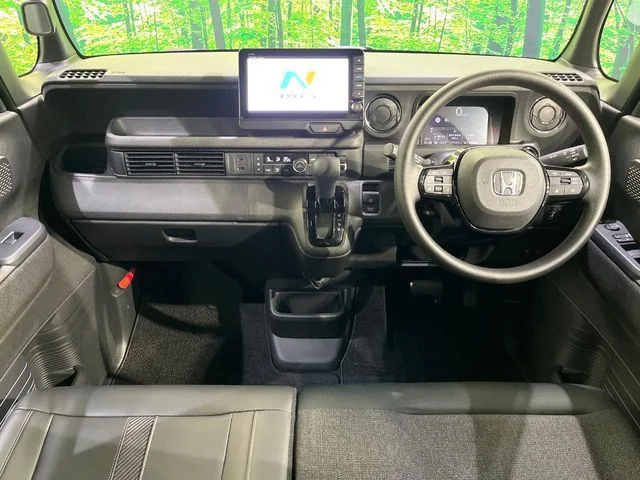 Honda N BOX CUSTOM 4WD ベースグレード photo 2