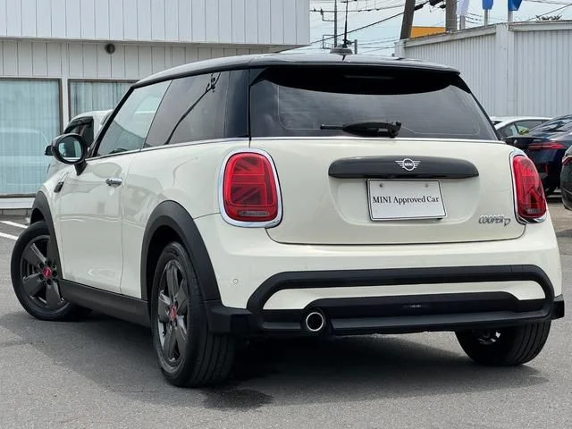 Bmw MINI COOPER D ベースグレード photo 3