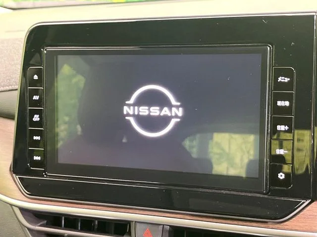 Nissan AURA G　FOUR photo 4