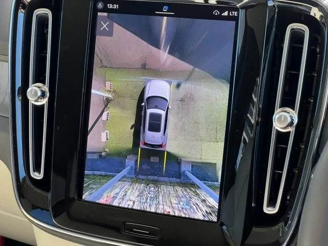 Volvo VOLVO XC40 アルティメット　B4　AWD photo 4
