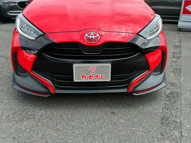 Toyota YARIS Z photo 2