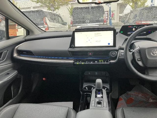 Toyota PRIUS 4WD Z photo 4
