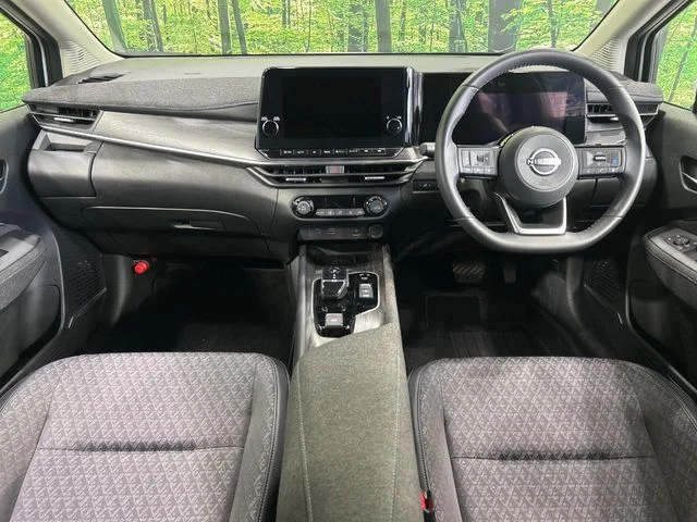 Nissan AURA G photo 2