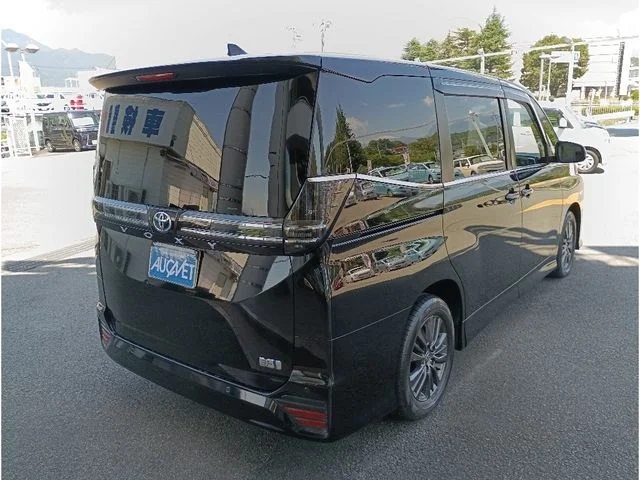 Toyota VOXY HYBRID S−G photo 2