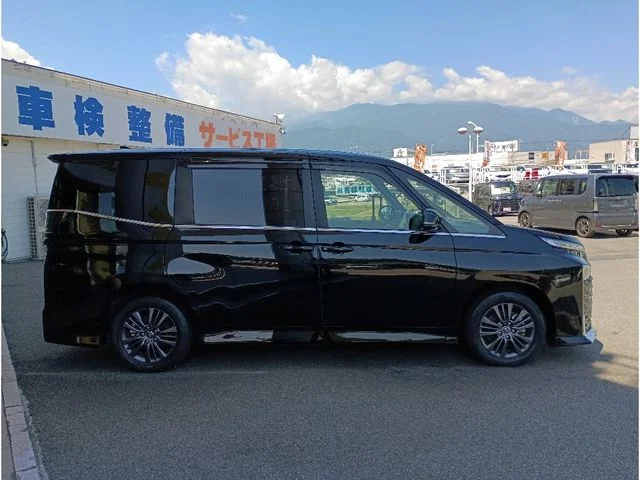 Toyota VOXY HYBRID S−G photo 4