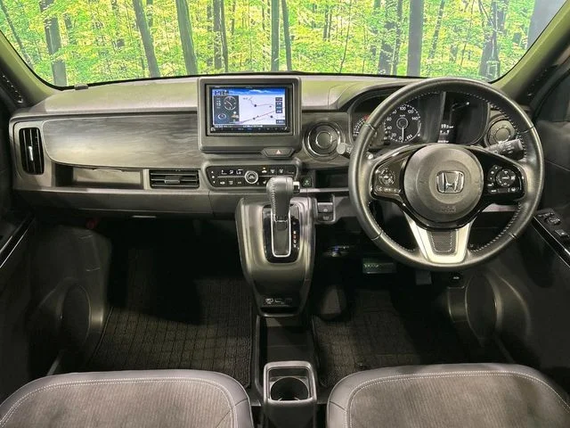 Honda N-ONE プレミアム　ツアラー photo 2