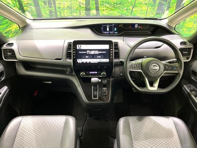 Nissan SERENA S-HYBRID ハイウェイスター　V photo 3