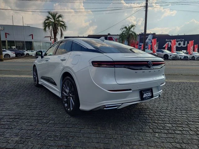 Toyota CROWN CROSSOVER G photo 3