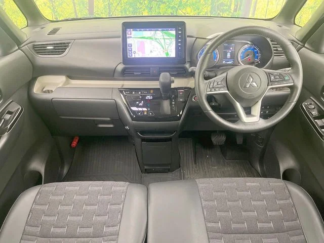 Mitsubishi DELICA MINI G　プレミアム　リミテッドエディション photo 2
