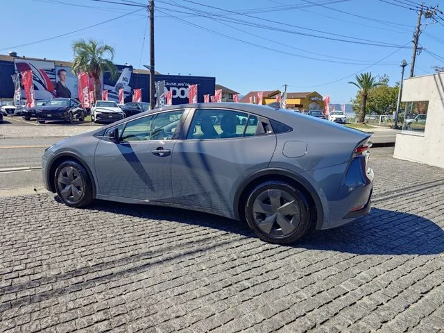 Toyota PRIUS U photo 4