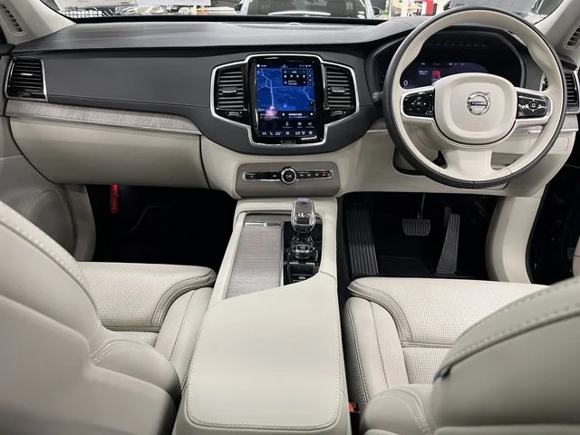 Volvo VOLVO XC90 アルティメット　B5　AWD　エアサス photo 2