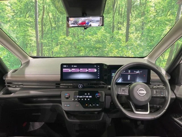 Nissan SERENA WG e−POWER　ハイウェイスター　V photo 2
