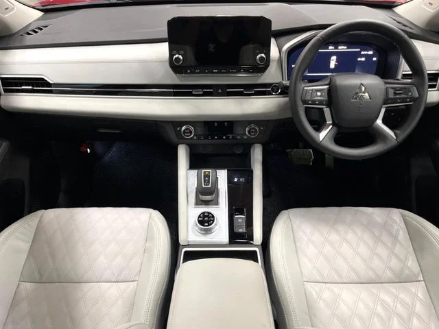 Mitsubishi OUTLANDER PHEV P photo 2