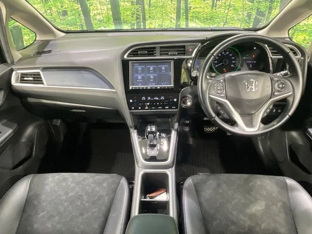 Honda SHUTTLE HYBRID X　ホンダセンシング photo 2