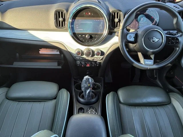 Bmw MINI COOPER D CROSSOVER アンテイムド　エディション photo 4
