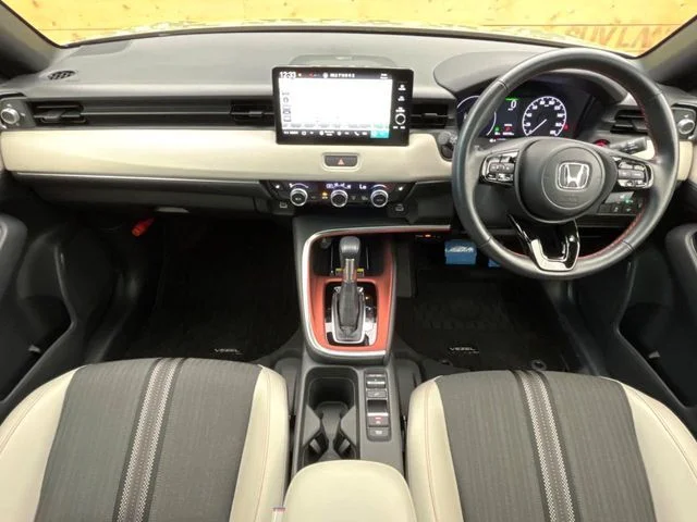 Honda VEZEL e:HEV プレイ photo 2