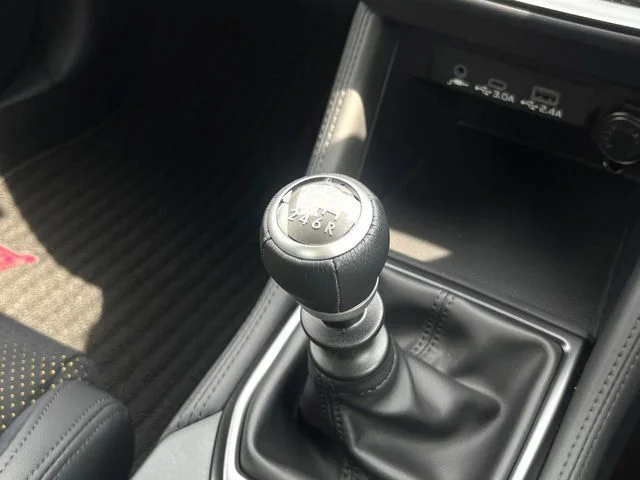 Subaru WRX S4 STI　スポーツシャープ photo 3