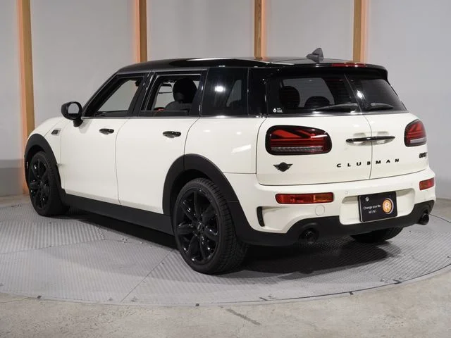 Bmw MINI COOPER SD CLUBMAN ベースグレード photo 2