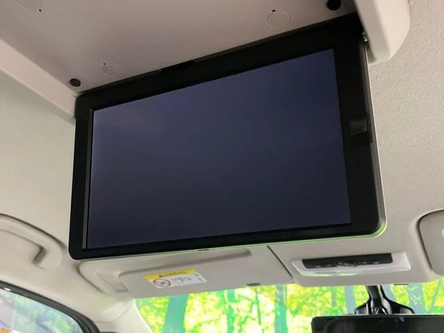 Nissan SERENA WG e−POWER　ハイウェイスター　V photo 3