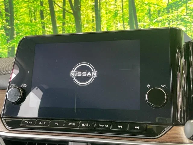 Nissan AURA G photo 4